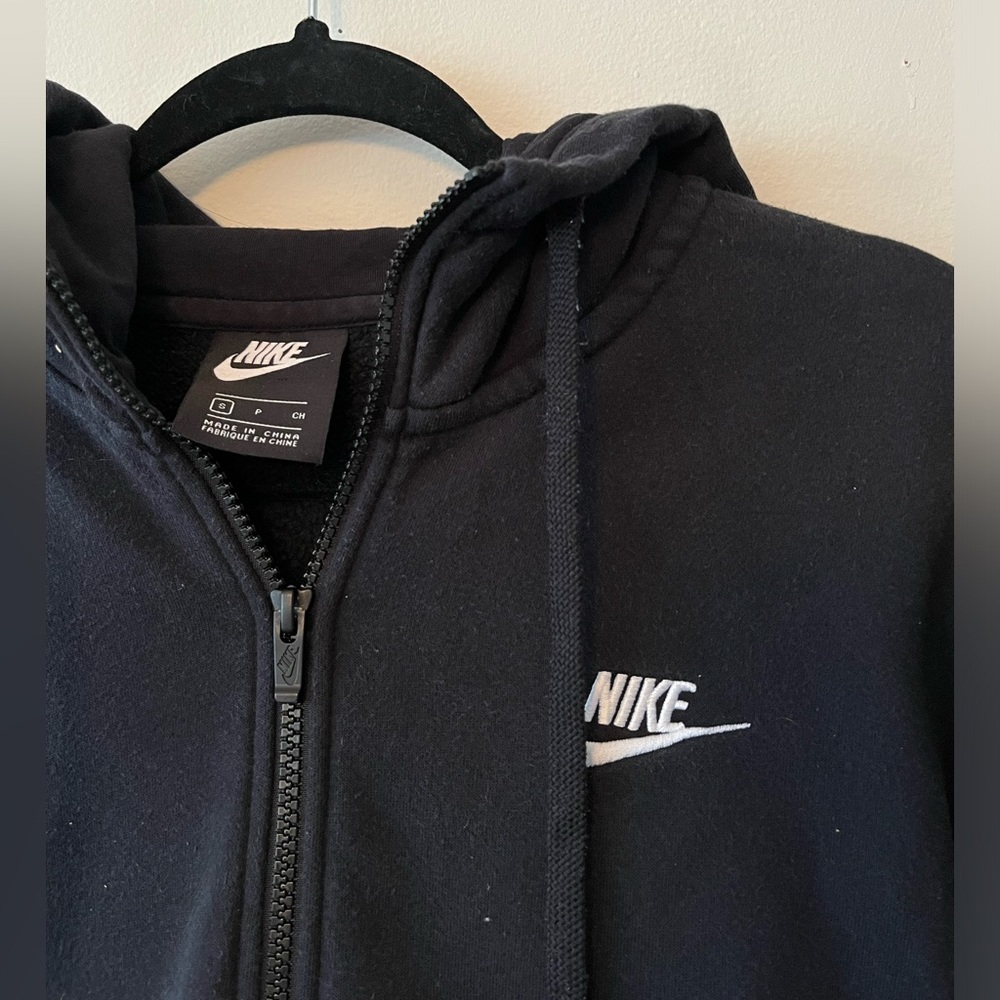 NIKE QUARTER ZIP HOODIE
